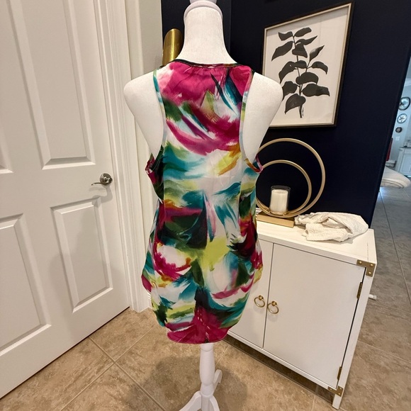 Vibrant Multicolor Sleeveless Top - Picture 2 of 5